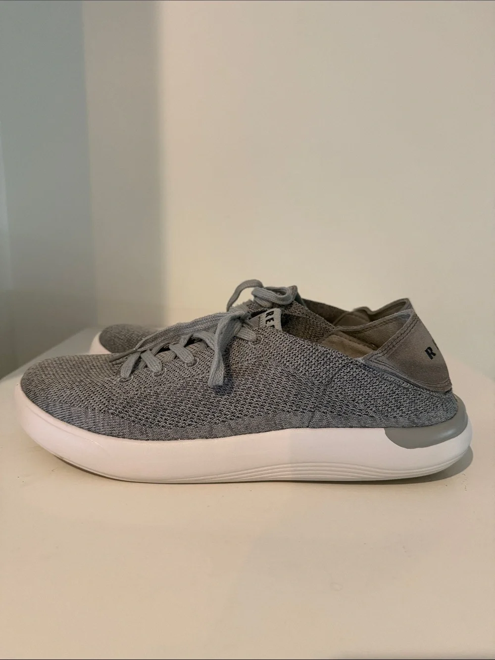 Reef Men's Neptune Light Grey Knit Lace-Up Sneakers with White Soles